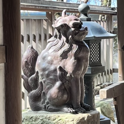 高砂神社の摂社　和魂神社の吽形の狛犬